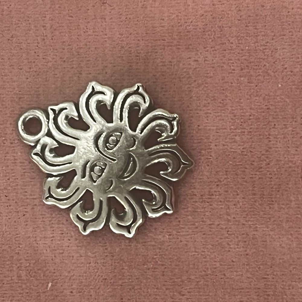 James Avery sunbeam charm